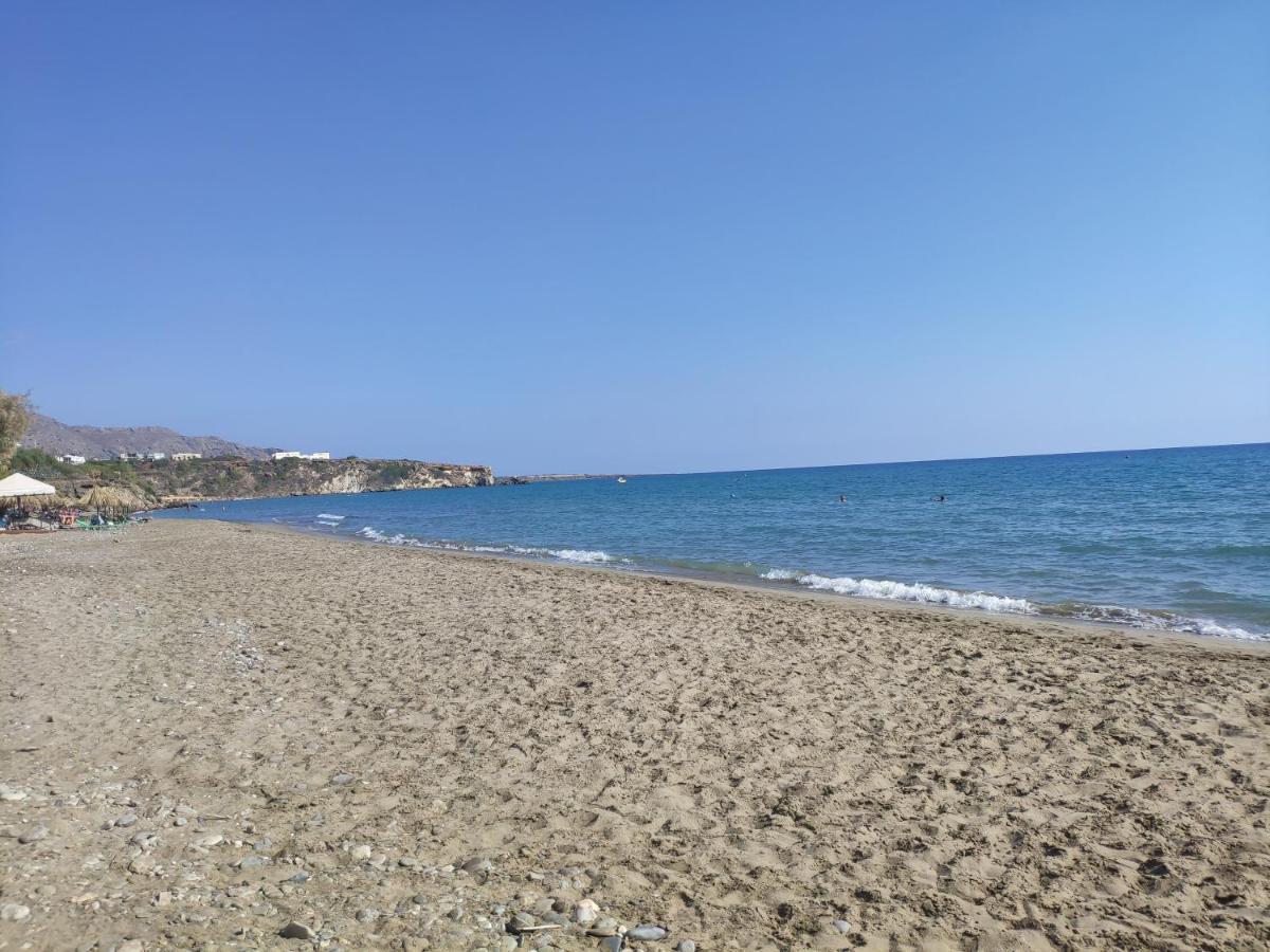 Neva Apartments By The Beach Makrýgialos Exterior foto